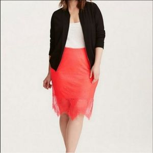 NWOT TORRID 0 CORAL LACE PENCIL SKIRT